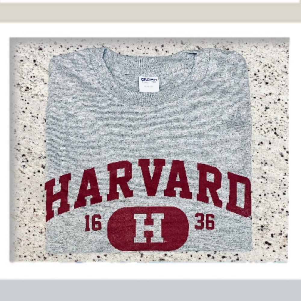 NWOT Harvard University T-shirt Unisex Size M